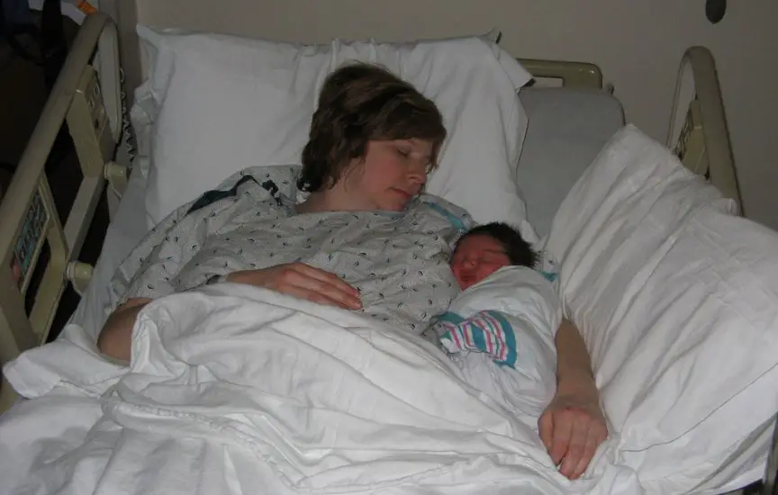 madre con su recién nacido